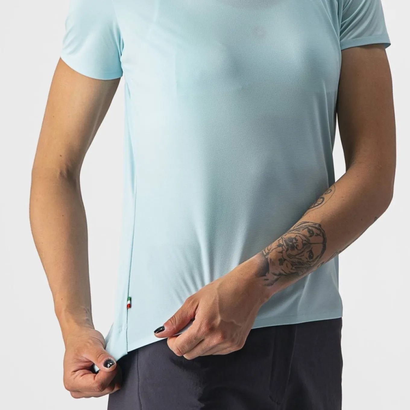 TECH 2 W TEE